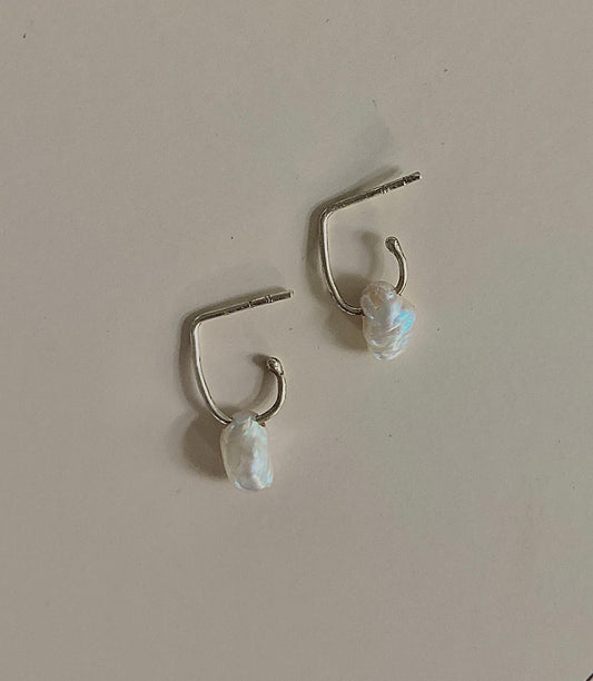 Pearl Hanger Earrings